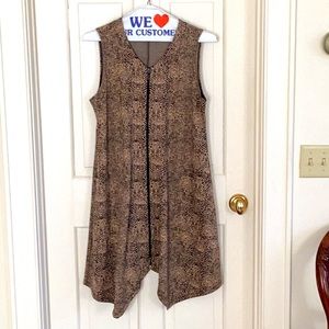 Lisa Bayne for Artful Home Leone Vest